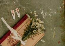 Mini Ribbed White Rose Embroidered Clips