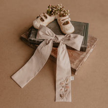 Oversized Embroidered Bow Clip