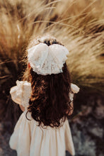 Ivory Oversized Vintage Lace Clip